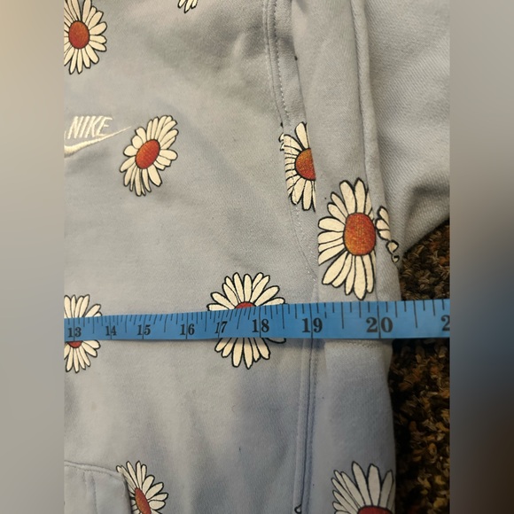Nike Light Blue Hoodie with Daisies Size Small - Picture 6 of 7